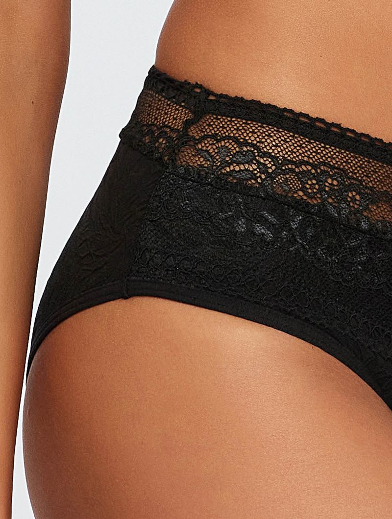 Calcinha Midi Lilly Preto Triumph